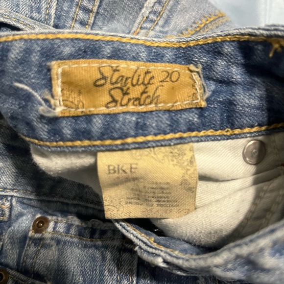 BKE Stretch - Picture 3 of 3